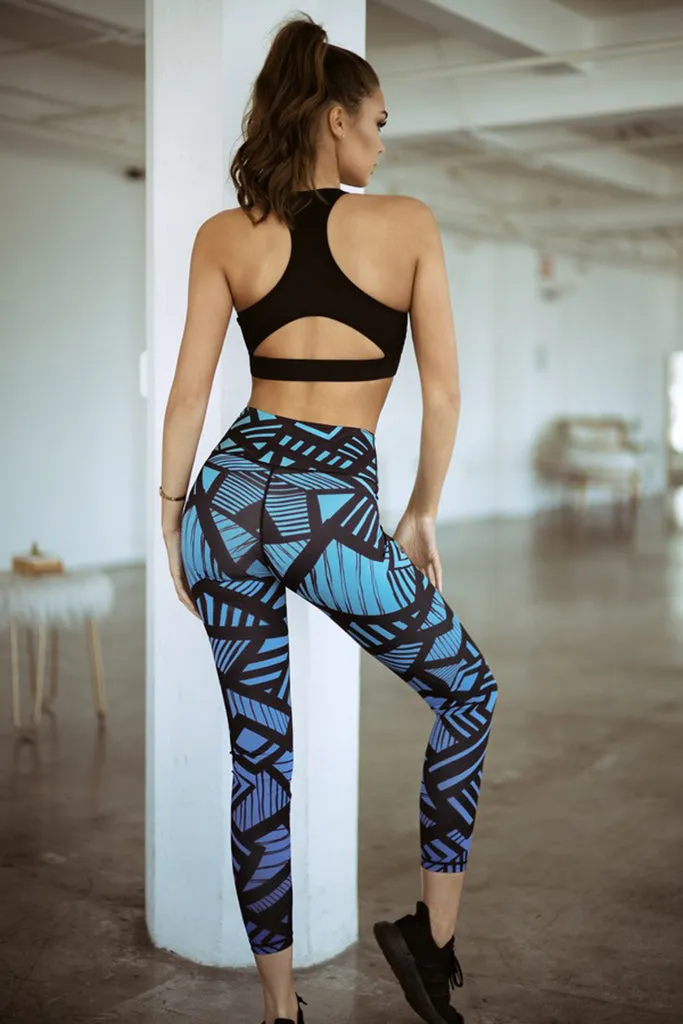 A Bold Move Geo Print Active Leggings