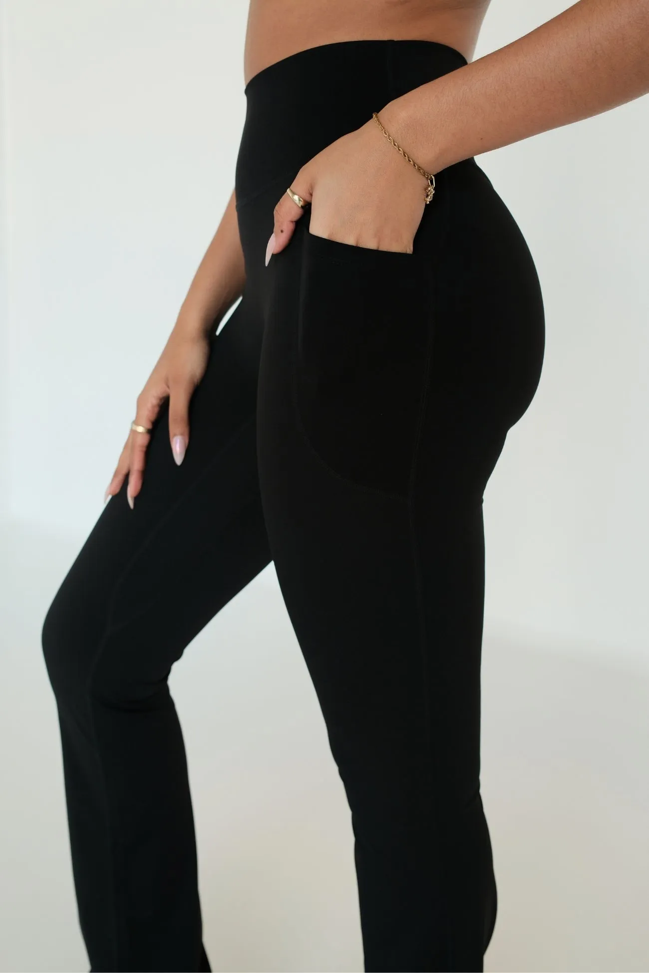 Alpine Flare Pocket (Extra Tall) Leggings - Black