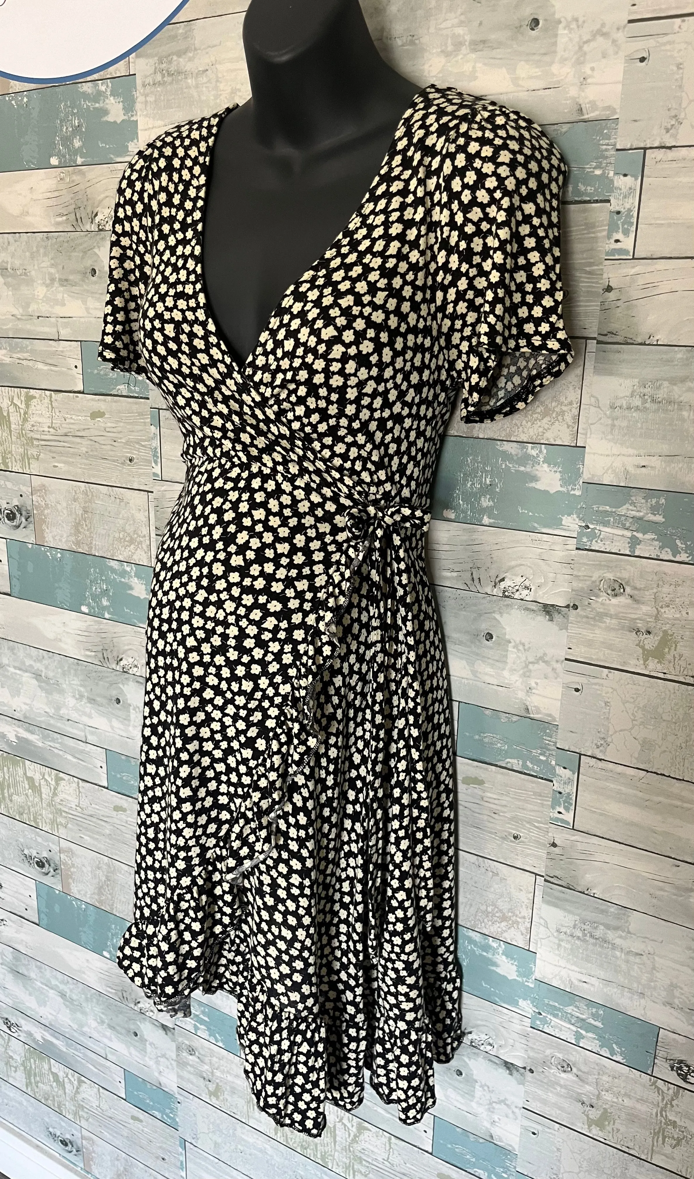 H&M Mama nursing dress